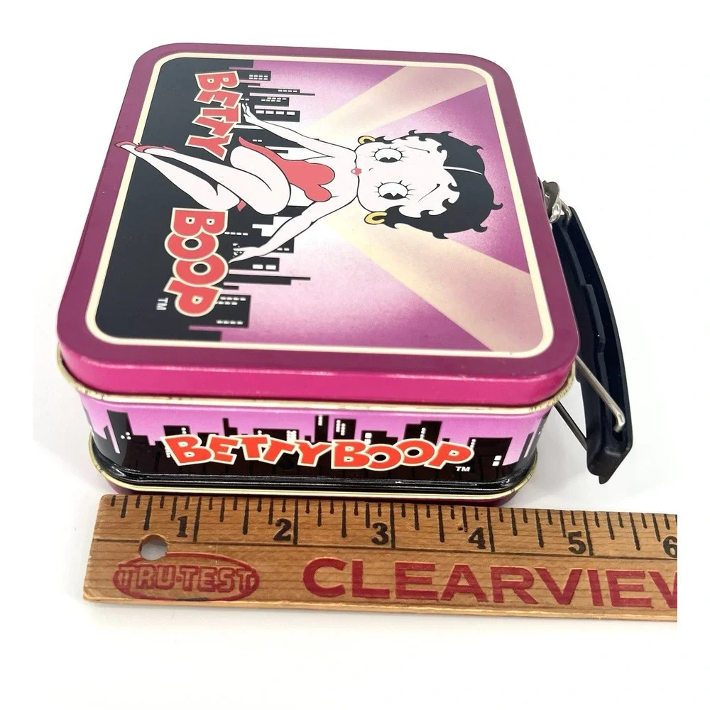 Vintage '97 Classic Betty Boop Light Switch Cover & Spotlight Metal Lunchbox Set - Picture 12 of 12